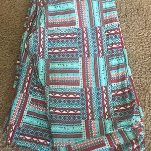 Lularoe TC Tall & Curvy leggings red white and blue geometric design